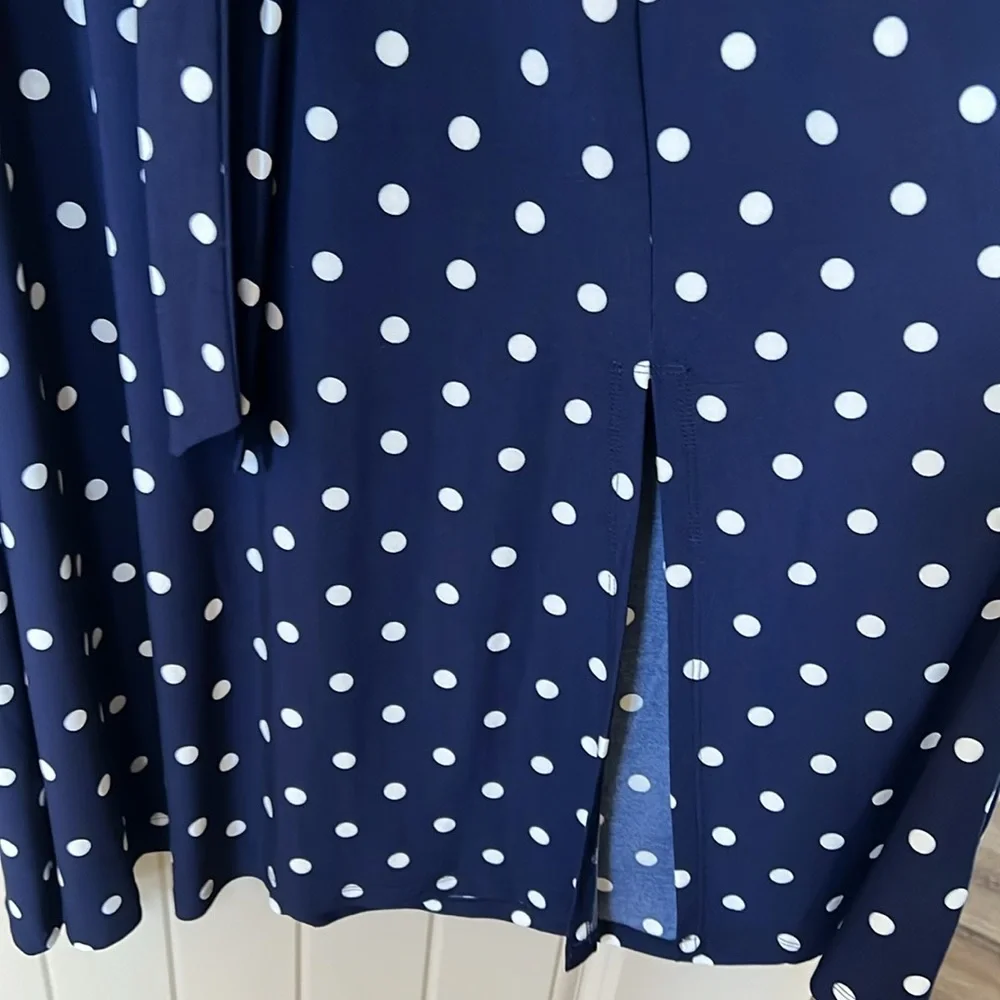 Women’s Dress - Picture 3 of 4